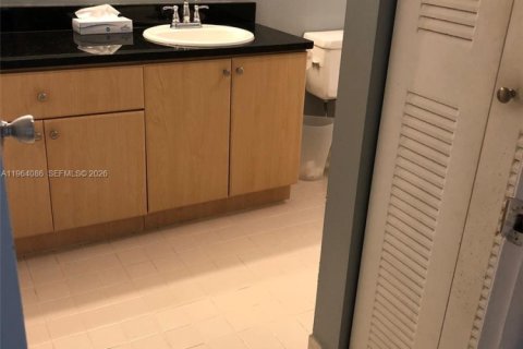 Снять в аренду кондоминиум в Хайалиа, Флорида 1 спальня, 63.08м2, № 2025896 - фото 10