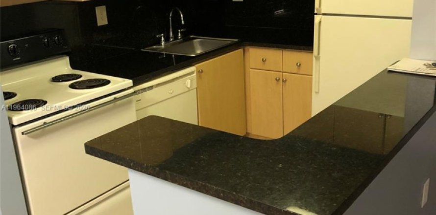 Кондоминиум с 1 спальней в Хайалиа, Флорида № 2025896