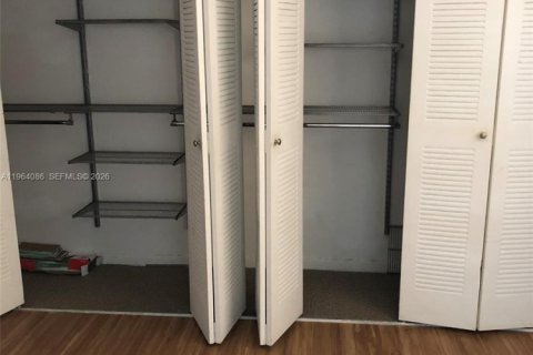 Снять в аренду кондоминиум в Хайалиа, Флорида 1 спальня, 63.08м2, № 2025896 - фото 12