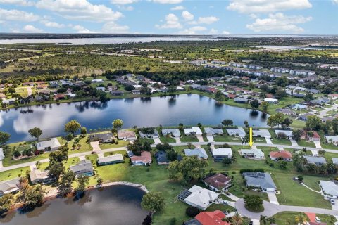 Casa en venta en Punta Gorda, Florida, 2 dormitorios, 131.36 m2 № 2383789 - foto 2