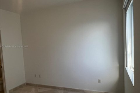 Купить кондоминиум в Майами, Флорида 2 спальни, № 1964830 - фото 15