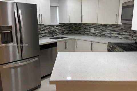 Appartement à louer à Doral, Floride: 1 chambre, 75.25 m2 № 2042895 - photo 2