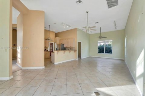 Villa ou maison à vendre à Coral Springs, Floride: 5 chambres, 317.54 m2 № 1470920 - photo 13