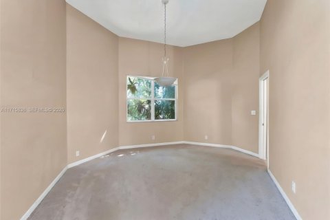 Villa ou maison à vendre à Coral Springs, Floride: 5 chambres, 317.54 m2 № 1470920 - photo 12