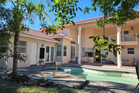 House in Coral Springs, Florida 5 bedrooms, 317.54 sq.m. № 1470920 - photo 7