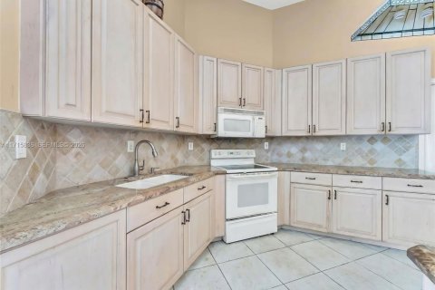 Villa ou maison à vendre à Coral Springs, Floride: 5 chambres, 317.54 m2 № 1470920 - photo 27