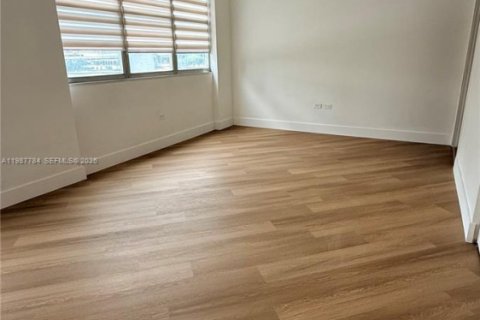 Copropriété à vendre à Miami, Floride: 2 chambres, 89.37 m2 № 2176048 - photo 12