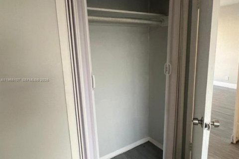 Снять в аренду квартиру в Мирамар, Флорида 1 спальня, 60.39м2, № 2026466 - фото 9