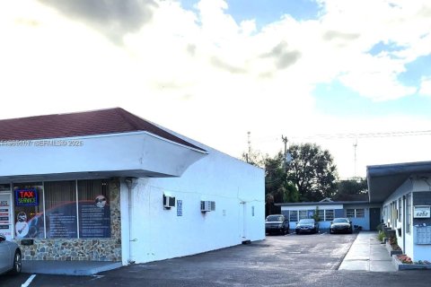 Снять в аренду квартиру в Мирамар, Флорида 1 спальня, 60.39м2, № 2026466 - фото 14