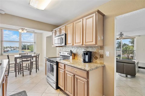 Condominio en venta en Hollywood, Florida, 2 dormitorios, 136.1 m2 № 1996493 - foto 12