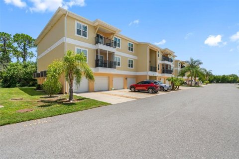 Condo in New Port Richey, Florida, 2 bedrooms  № 1529520 - photo 27