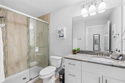 Condo in New Port Richey, Florida, 2 bedrooms  № 1529520 - photo 18