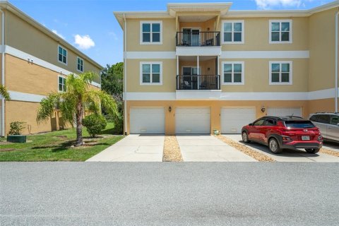 Condo in New Port Richey, Florida, 2 bedrooms  № 1529520 - photo 28