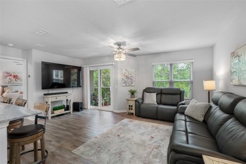 Condo in New Port Richey, Florida, 2 bedrooms  № 1529520 - photo 8