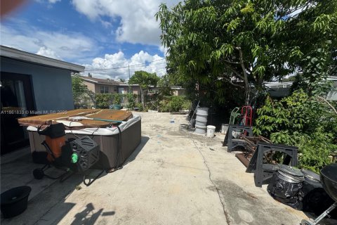 House in Fort Lauderdale, Florida 3 bedrooms, 133.87 sq.m. № 1892430 - photo 10