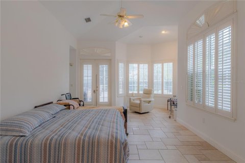 Villa ou maison à louer à Orlando, Floride: 4 chambres, 338.16 m2 № 2354983 - photo 29