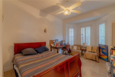 Villa ou maison à louer à Orlando, Floride: 4 chambres, 338.16 m2 № 2354983 - photo 26