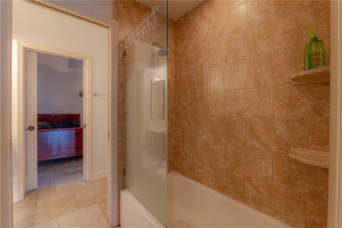 Villa ou maison à louer à Orlando, Floride: 4 chambres, 338.16 m2 № 2354983 - photo 24