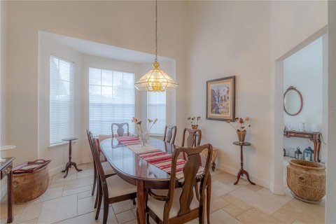 Villa ou maison à louer à Orlando, Floride: 4 chambres, 338.16 m2 № 2354983 - photo 9