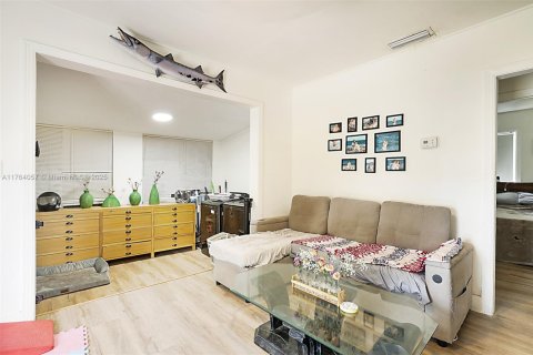 Casa en venta en Riviera Beach, Florida, 2 dormitorios, 52.03 m2 № 1726792 - foto 18
