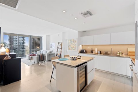 Condo in Miami, Florida, 2 bedrooms  № 1768704 - photo 12