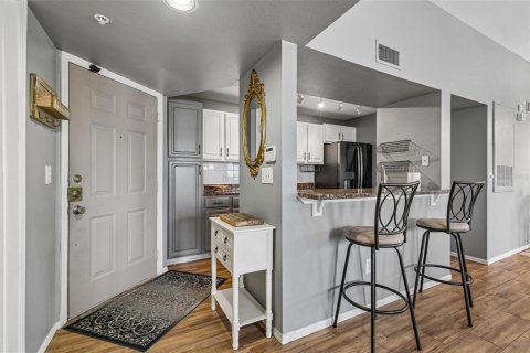 Condo in Longwood, Florida, 2 bedrooms  № 2376730 - photo 4