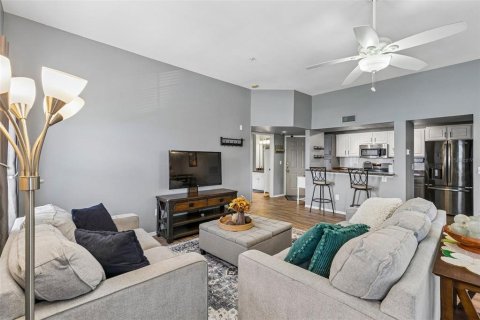 Condo in Longwood, Florida, 2 bedrooms  № 2376730 - photo 9