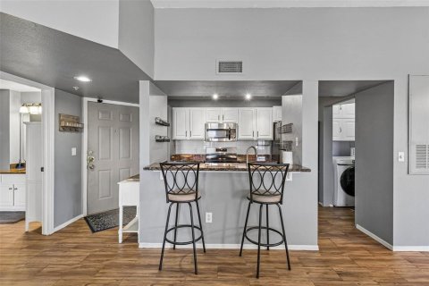 Condo in Longwood, Florida, 2 bedrooms  № 2376730 - photo 5
