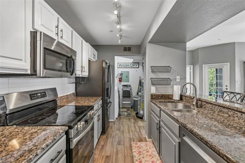 Condo in Longwood, Florida, 2 bedrooms  № 2376730 - photo 12