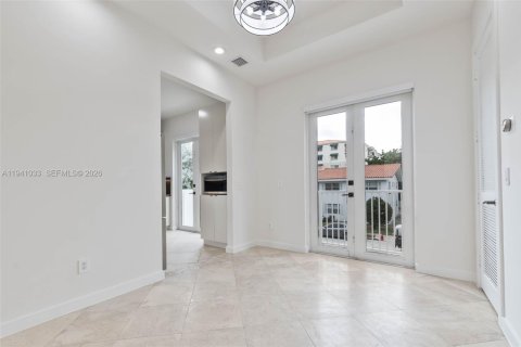 Adosado en venta en Coral Gables, Florida, 3 dormitorios, 262.17 m2 № 2060063 - foto 8