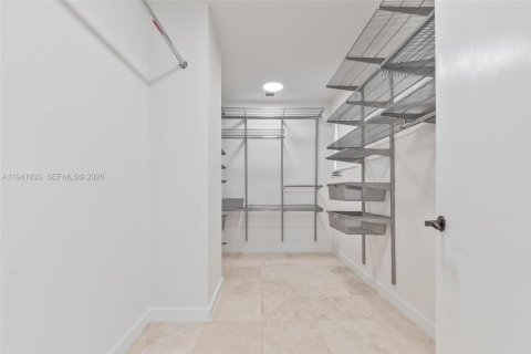 Adosado en venta en Coral Gables, Florida, 3 dormitorios, 262.17 m2 № 2060063 - foto 26