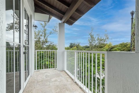 Adosado en venta en Coral Gables, Florida, 3 dormitorios, 262.17 m2 № 2060063 - foto 27