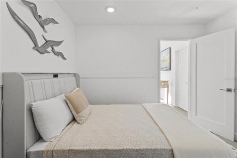 House in Longboat Key, Florida 3 bedrooms, 128.86 sq.m. № 2203169 - photo 23