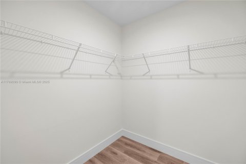 Apartamento en alquiler en Oakland Park, Florida, 1 dormitorio, 70.61 m2 № 1959280 - foto 10