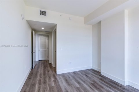 Apartamento en alquiler en Oakland Park, Florida, 1 dormitorio, 70.61 m2 № 1959280 - foto 5