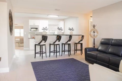 Villa ou maison à louer à Tampa, Floride: 3 chambres, 149.57 m2 № 2106516 - photo 10