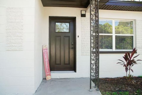 Villa ou maison à louer à Tampa, Floride: 3 chambres, 149.57 m2 № 2106516 - photo 4