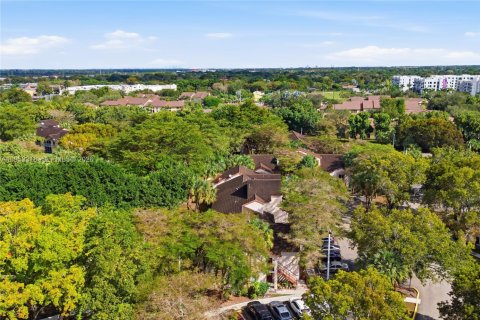 Copropriété à vendre à Miami, Floride: 2 chambres, 113.71 m2 № 2009564 - photo 28