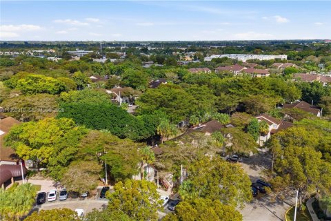 Copropriété à vendre à Miami, Floride: 2 chambres, 113.71 m2 № 2009564 - photo 23