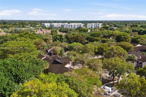 Copropriété à vendre à Miami, Floride: 2 chambres, 113.71 m2 № 2009564 - photo 30