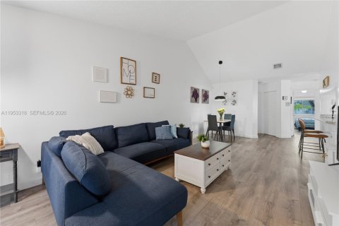 Copropriété à vendre à Miami, Floride: 2 chambres, 113.71 m2 № 2009564 - photo 10