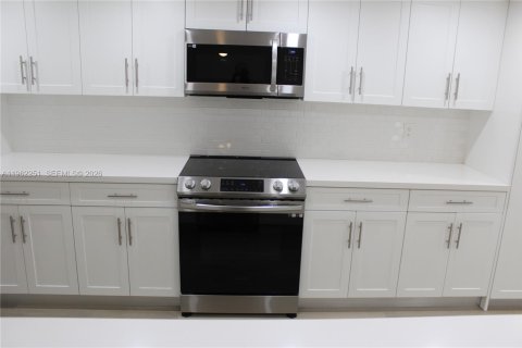 Condominio en alquiler en Delray Beach, Florida, 2 dormitorios, 118.17 m2 № 2024972 - foto 5