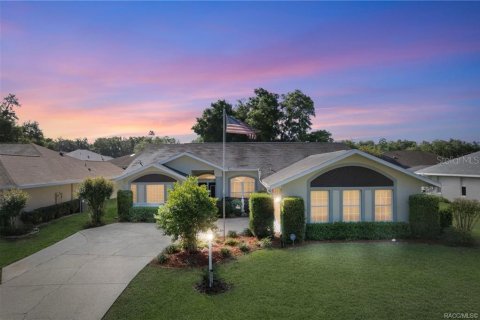 Casa en Hernando, Florida 3 dormitorios, 168.8 m2 № 2108249