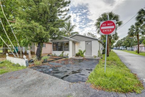Villa ou maison à Fort Lauderdale, Floride 5 chambres, 72.84 m2 № 2431313