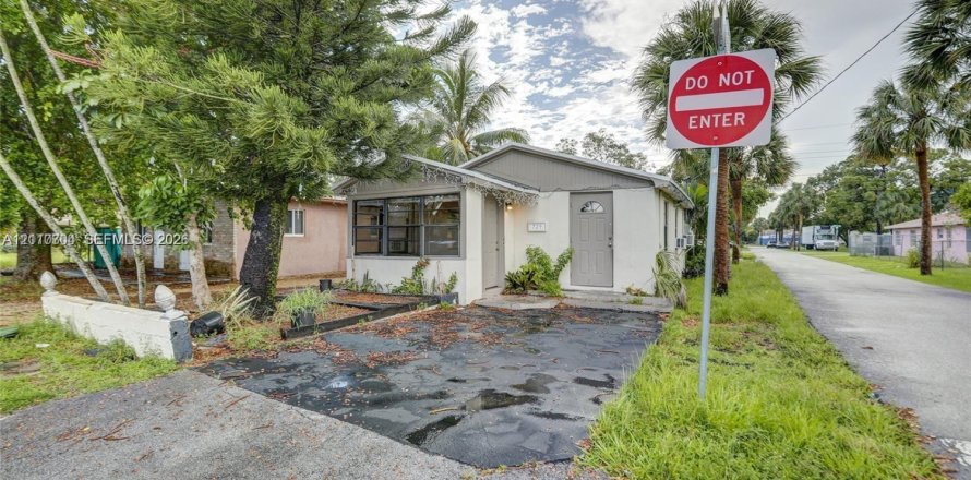 Villa ou maison à Fort Lauderdale, Floride 5 chambres, 72.84 m2 № 2431313