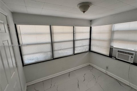 Villa ou maison à vendre à Fort Lauderdale, Floride: 5 chambres, 72.84 m2 № 2431313 - photo 8