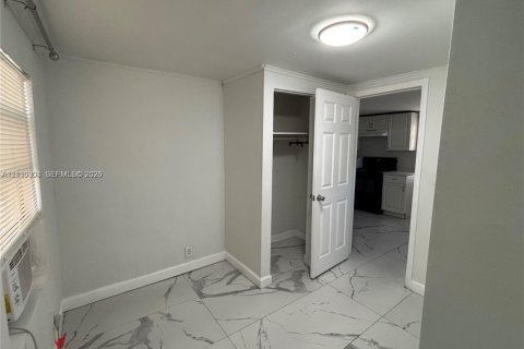 Villa ou maison à vendre à Fort Lauderdale, Floride: 5 chambres, 72.84 m2 № 2431313 - photo 9