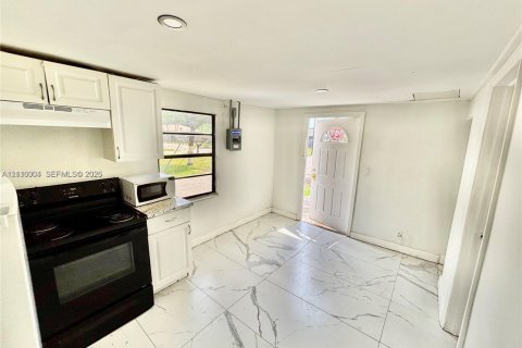 Villa ou maison à vendre à Fort Lauderdale, Floride: 5 chambres, 72.84 m2 № 2431313 - photo 6