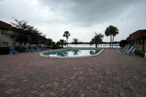 Copropriété à louer à Margate, Floride: 2 chambres, 58.53 m2 № 2439232 - photo 5