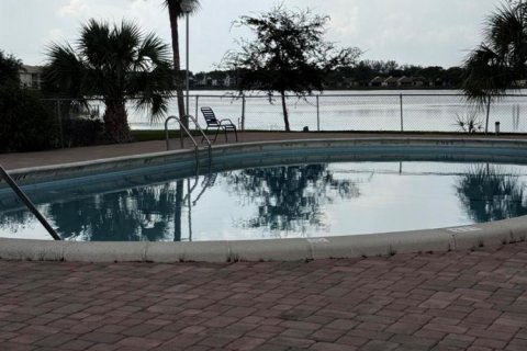 Copropriété à louer à Margate, Floride: 2 chambres, 58.53 m2 № 2439232 - photo 3